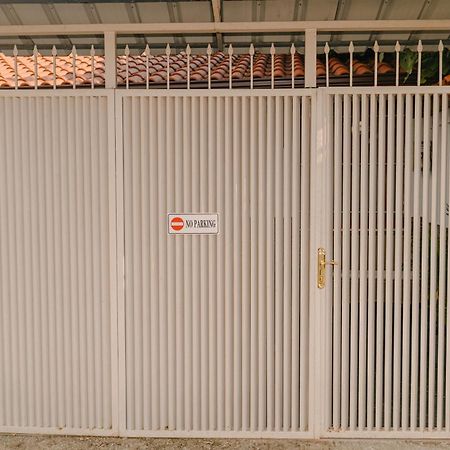 טיראנה Peaceful Villa In New Bazaar מראה חיצוני תמונה