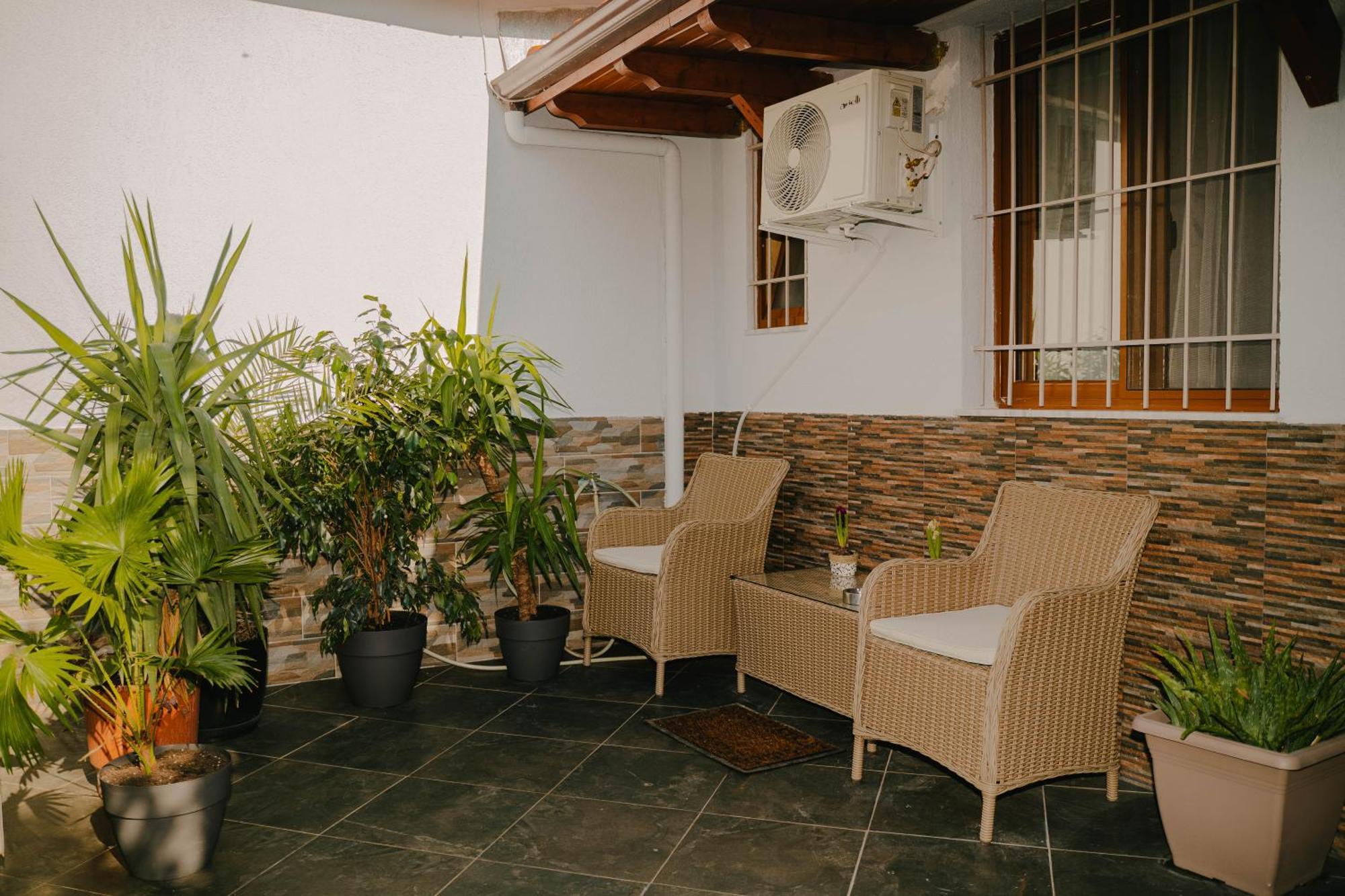 טיראנה Peaceful Villa In New Bazaar מראה חיצוני תמונה