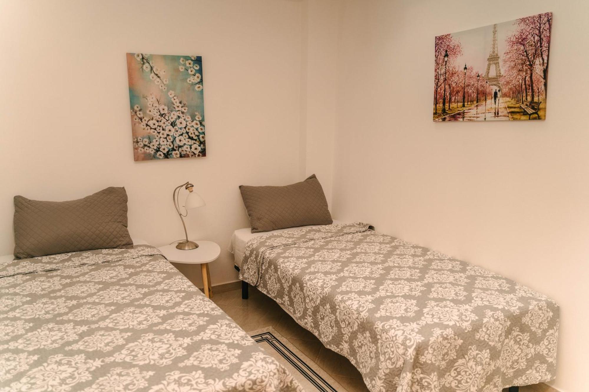 טיראנה Peaceful Villa In New Bazaar מראה חיצוני תמונה