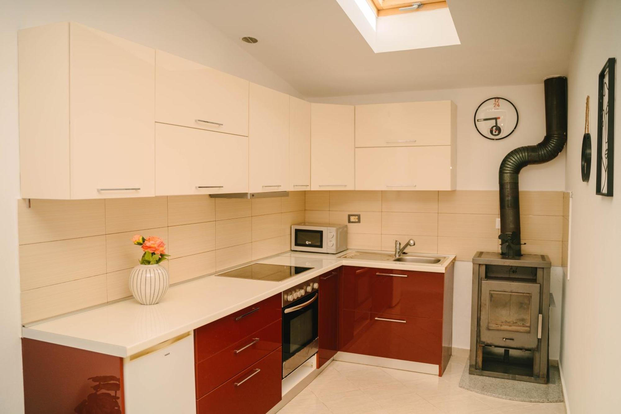 טיראנה Peaceful Villa In New Bazaar מראה חיצוני תמונה