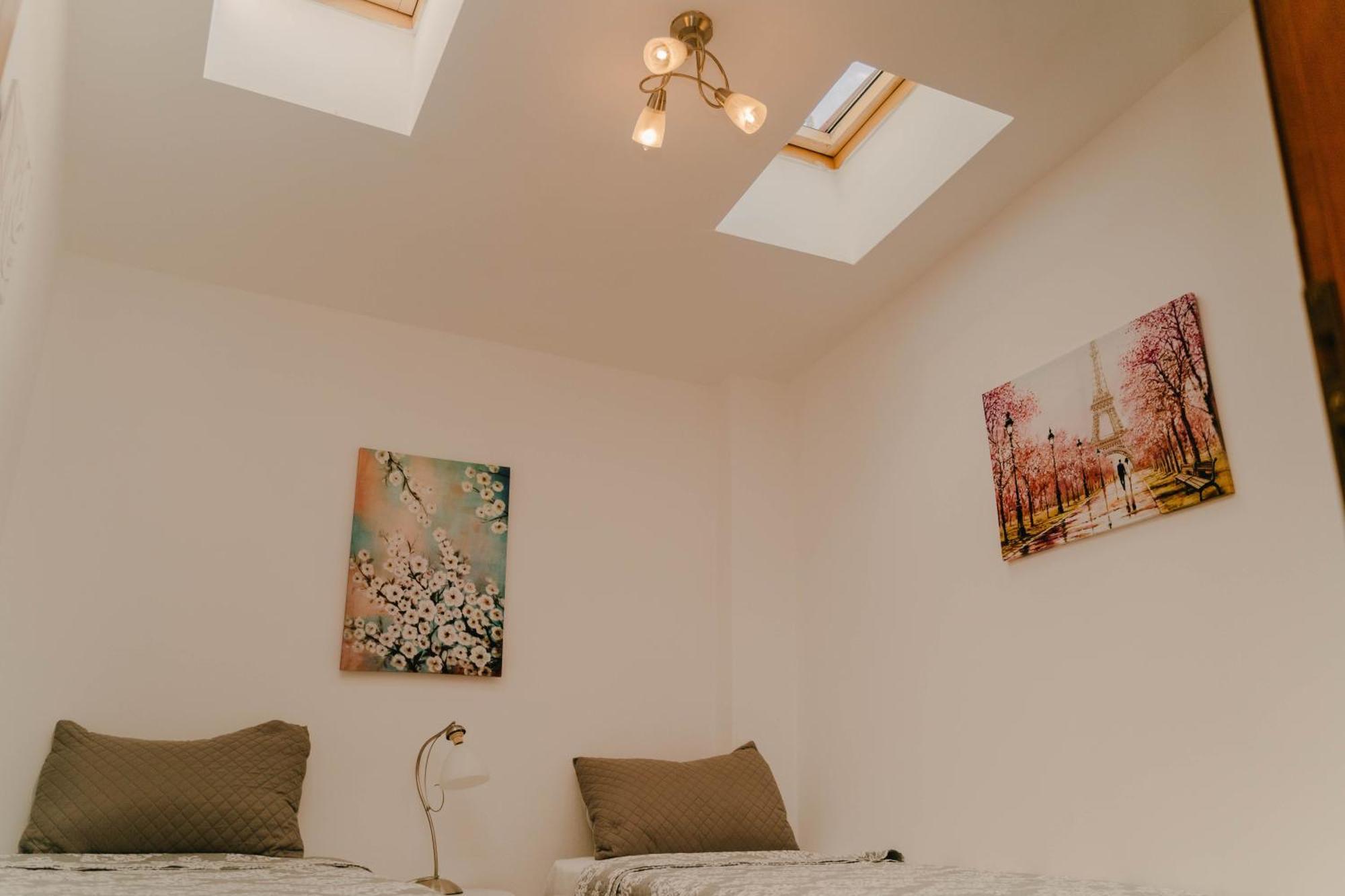 טיראנה Peaceful Villa In New Bazaar מראה חיצוני תמונה